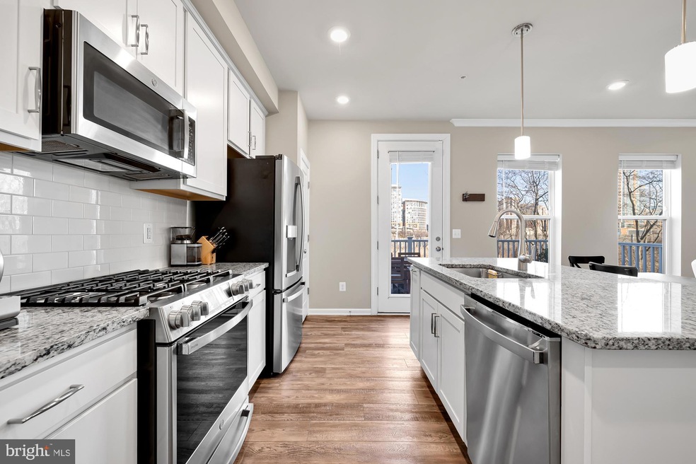 2382 Stella Place unit 16, Alexandria, VA 22303 - photo 1