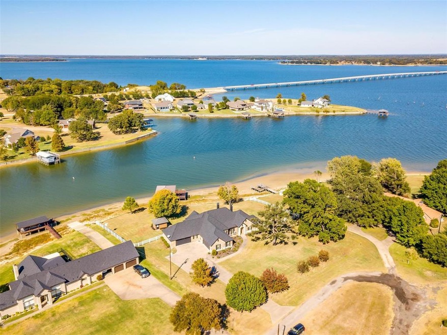 211 Collins Ln, Corsicana, TX 75109 - photo 1