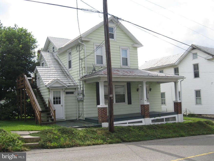15 S Market St, New Ringgold, PA 17960 - photo 1
