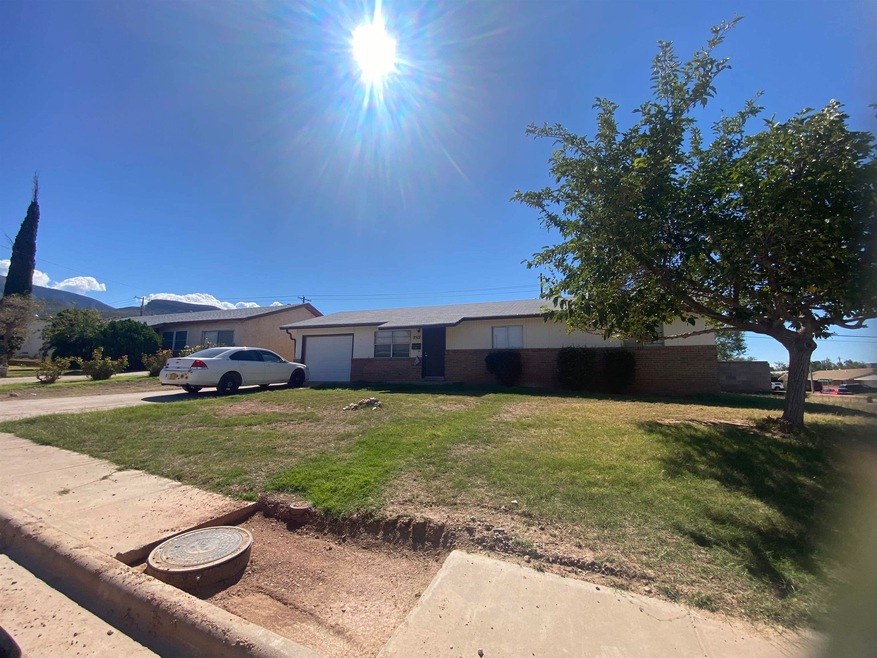 2512 Abbott Ave, Alamogordo, NM 88310 - photo 1