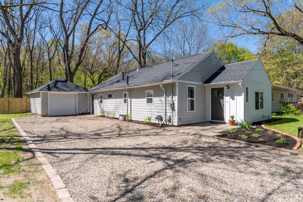 7033 W ML Ave-24