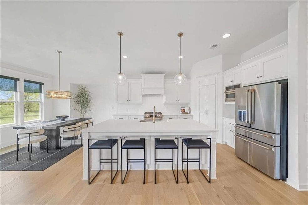 18808 Deer Run St, Spring Hill, KS 66083 - photo 1