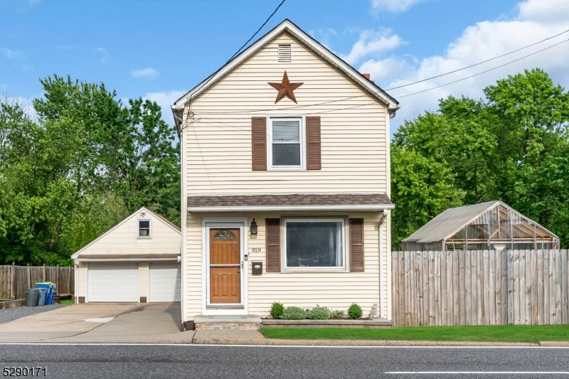 919 S Main St, Manville, NJ 08835 - photo 1