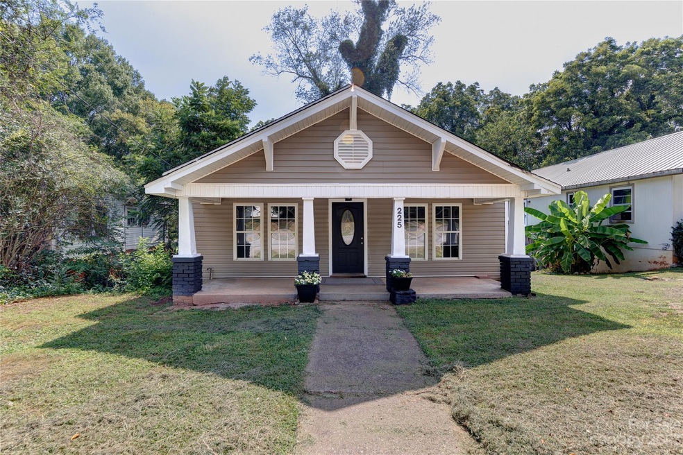 225 E End Ave, Statesville, NC 28677 - photo 1