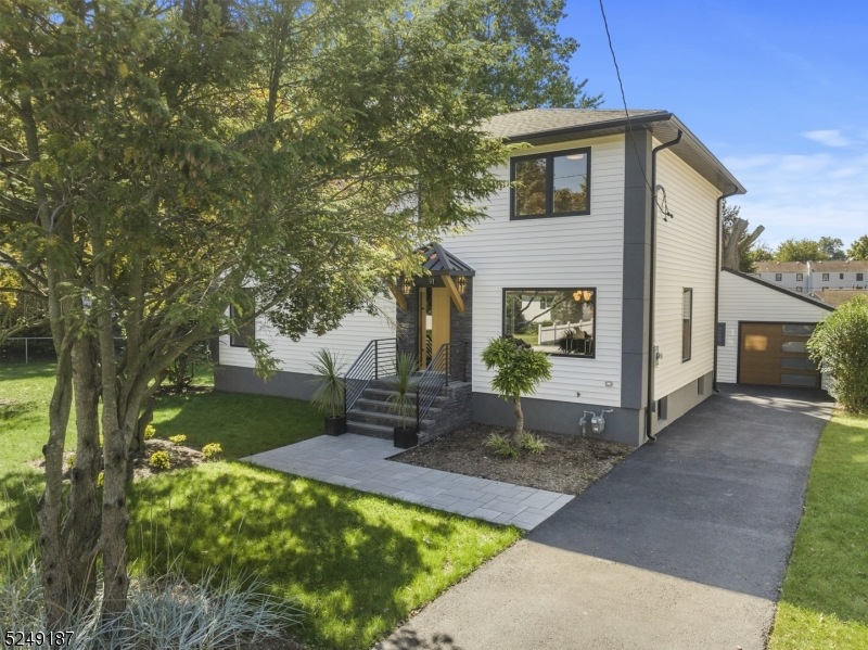 91 Hutton Rd, Clifton, NJ 07013 - photo 1