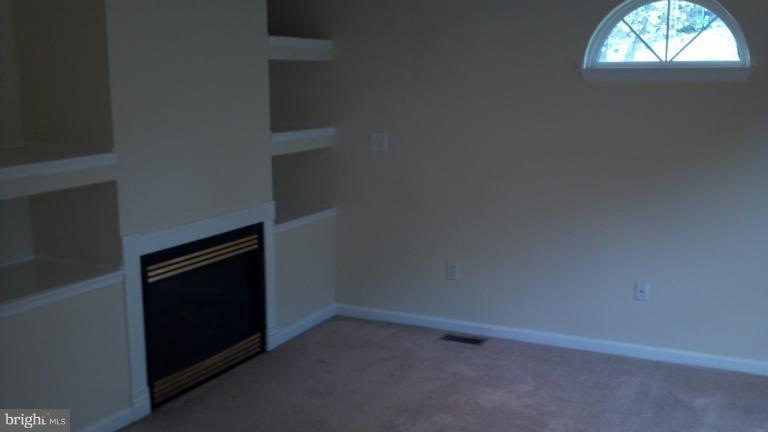 5710 Oakview Dr, Sykesville, MD 21784 - photo 1