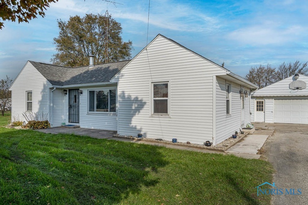 23153 W Hellwig Rd, Genoa, OH 43430 - photo 1