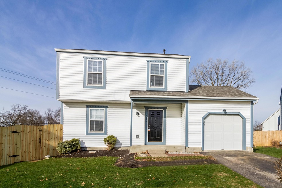 2279 Golden Leaf Ln, Columbus, OH 43223 - photo 1