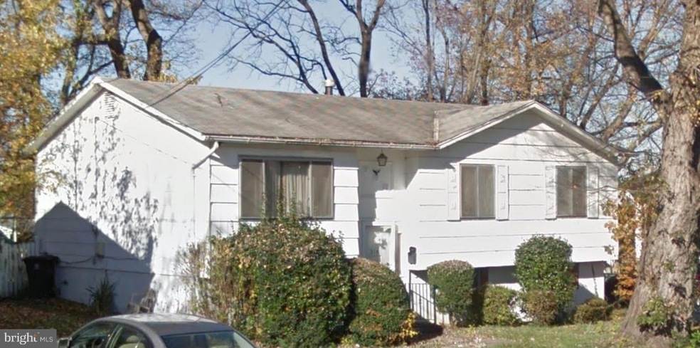 214 Pepper Mill Dr, Capitol Heights, MD 20743 - photo 1