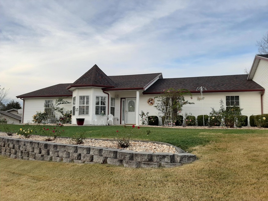 19 Starville Place, Reeds Spring, MO 65737 - photo 1