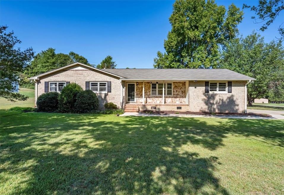 Welcome to 1415 Dunn Rd.