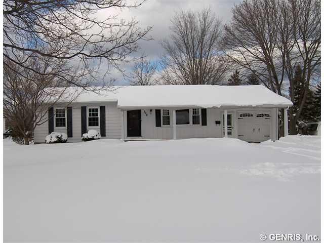 Exterior Front Absolutely perfect ranch on quiet c