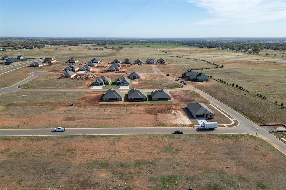 1154 Mahogany Ln, Piedmont, OK 73078 - photo 1