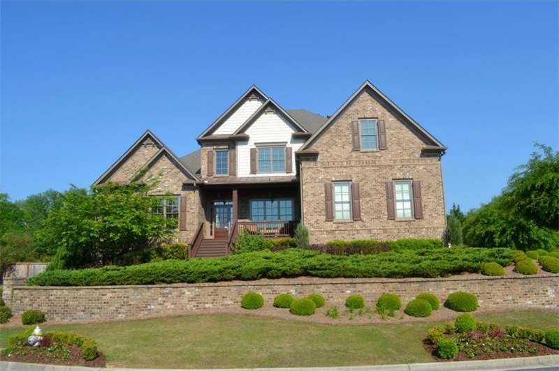 Amazing, exceptionally Maintained Home in the hear