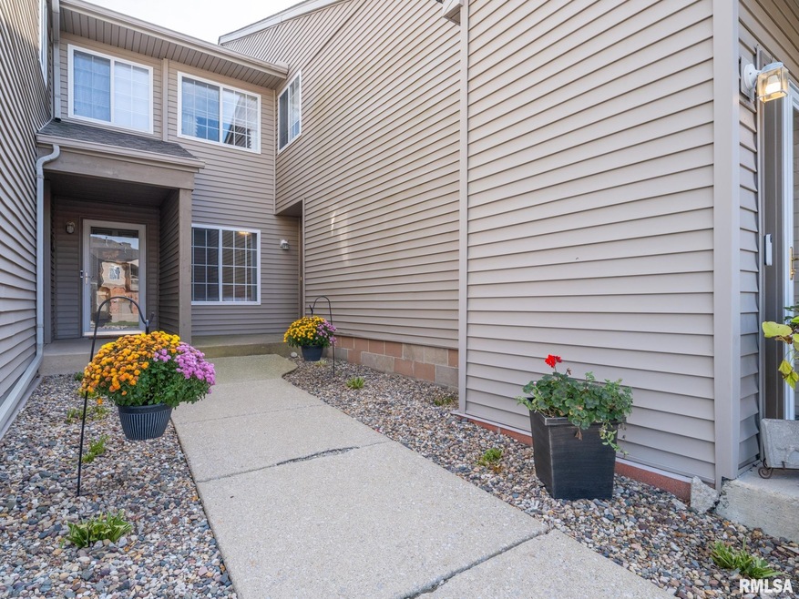 4523 N Thornhill Dr unit 105C, Peoria, IL 61615 - photo 1