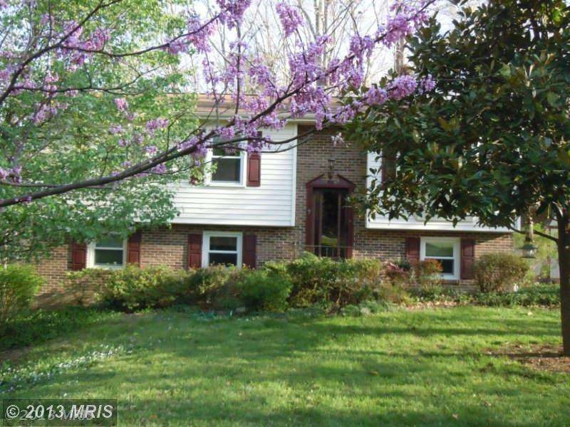 37135 E Lakeland Dr, Mechanicsville, MD 20659 - photo 1