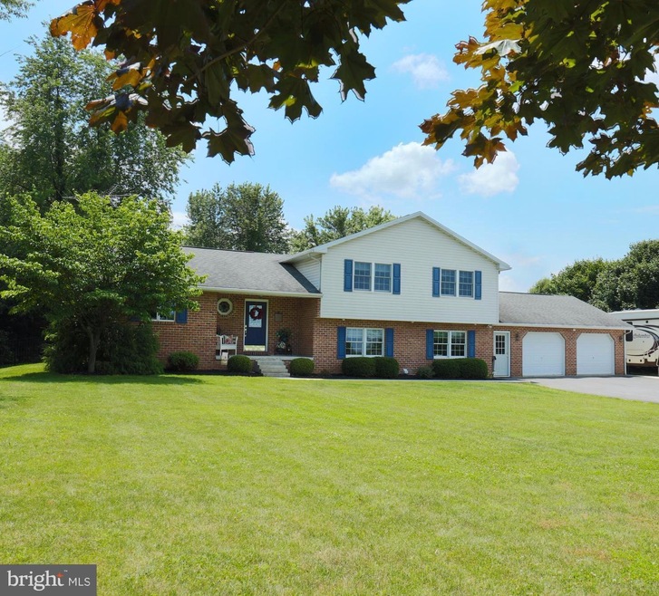 818 Pine Stump Rd, Chambersburg, PA 17202 - photo 1