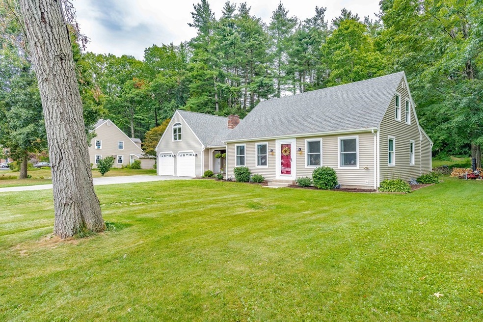 388 Munsing St, Ludlow, MA 01056 - photo 1