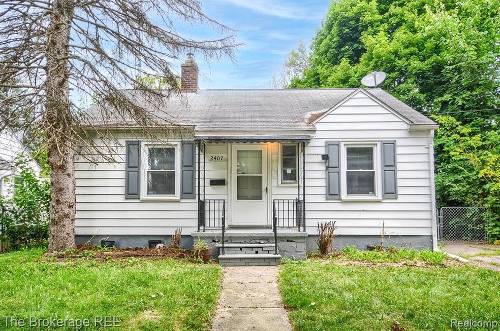2407 Missouri Ave, Flint, MI 48506 - photo 1