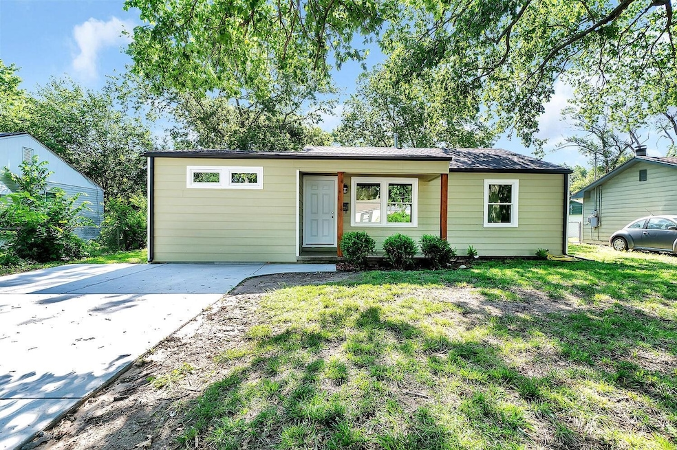 4556 S Laclede St, Wichita, KS 67217 - photo 1