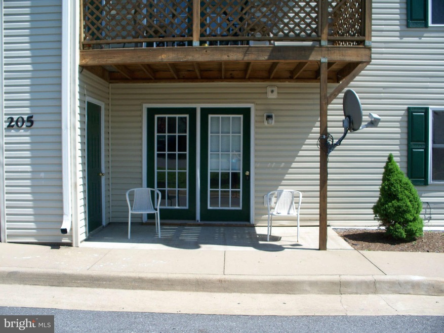 205 Hailey Ln unit I2, Strasburg, VA 22657 - photo 1