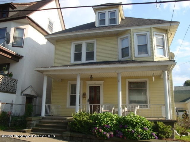 82 7th Ave, Carbondale, PA 18407 - photo 1
