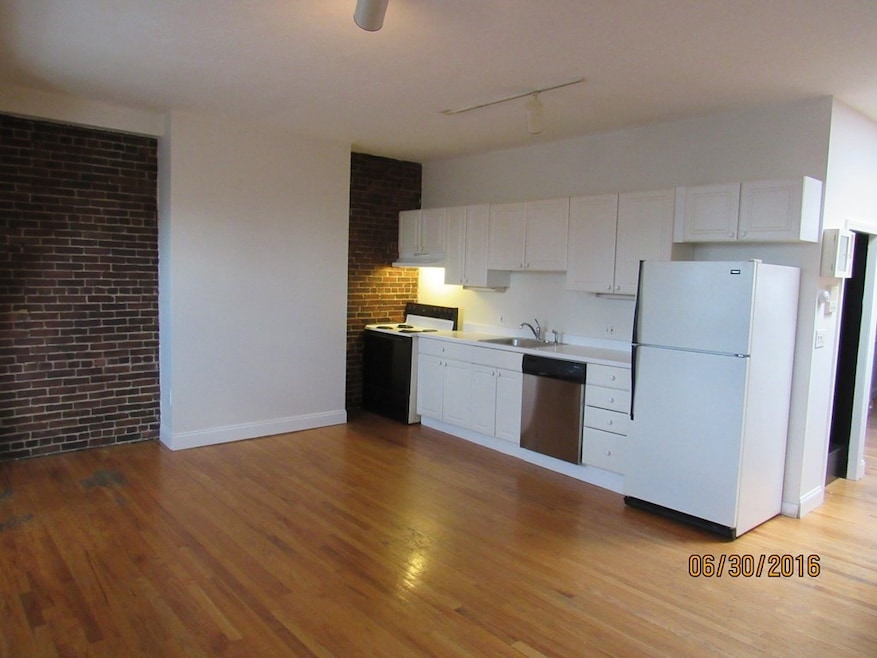 678 Tremont St unit 4, Boston, MA 02118 - photo 1