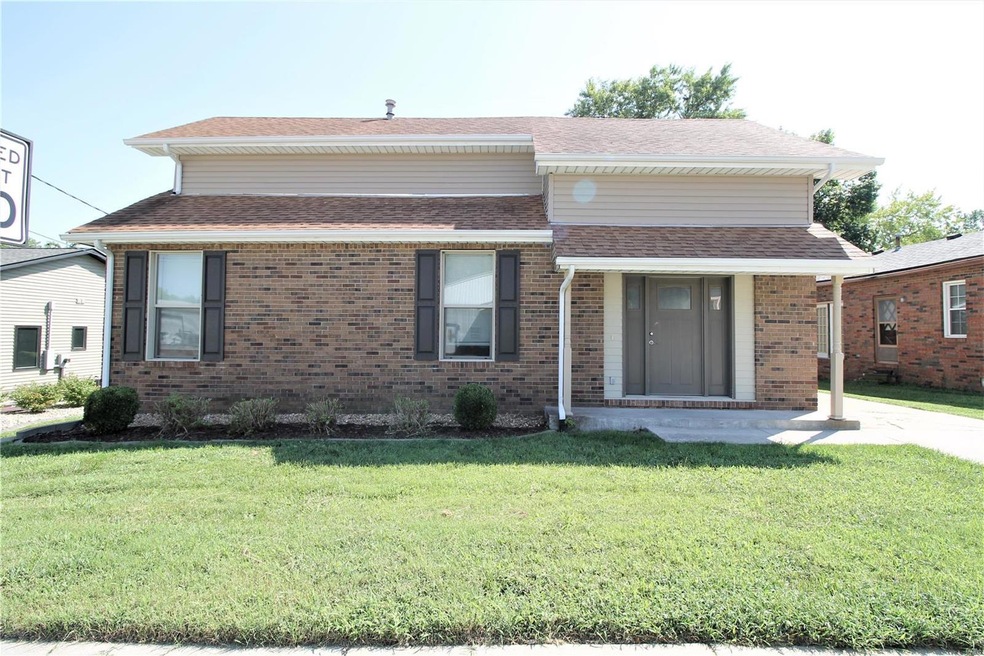 6317 E Main St, Maryville, IL 62062 - photo 1