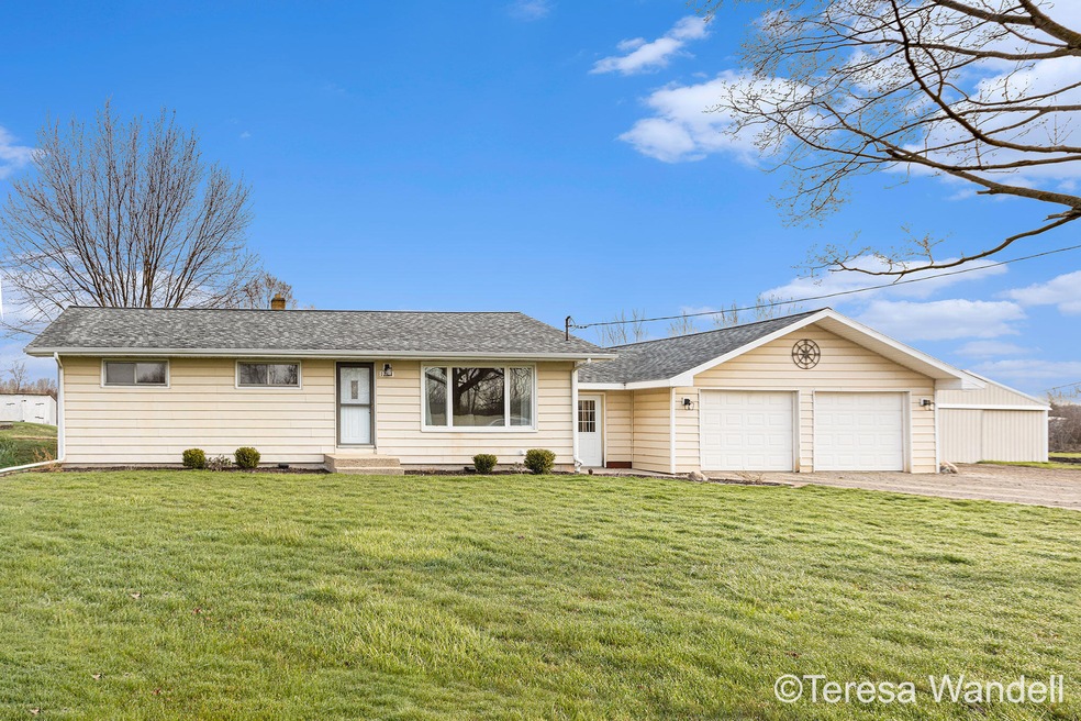 1221 138th Ave, Wayland, MI 49348 - photo 1