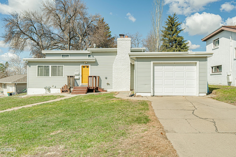 2420EAveC_00054