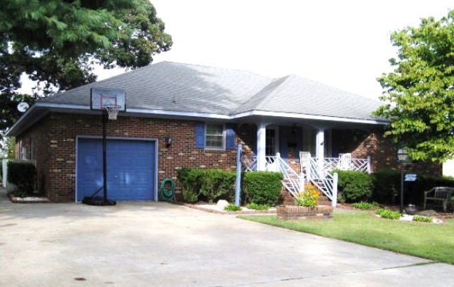 1410 Johnston St, Roanoke Rapids, NC 27870 - photo 1