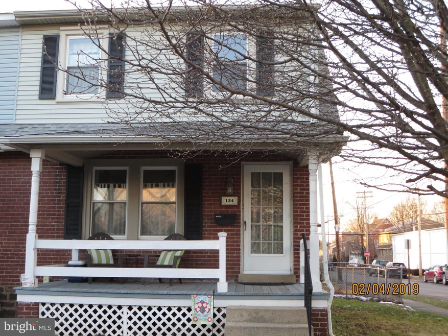 124 N Towamencin Ave, Lansdale, PA 19446 - photo 1