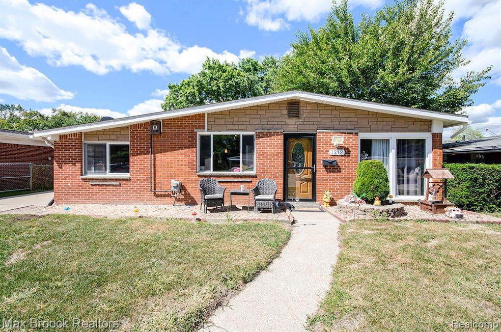 For Sale $274,900 • Co-Listing Agent