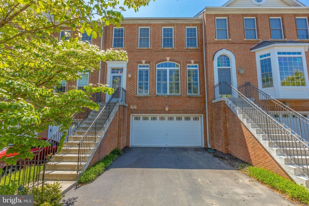 9913 Cyrandall Place, Oakton, VA 22124 - photo 1