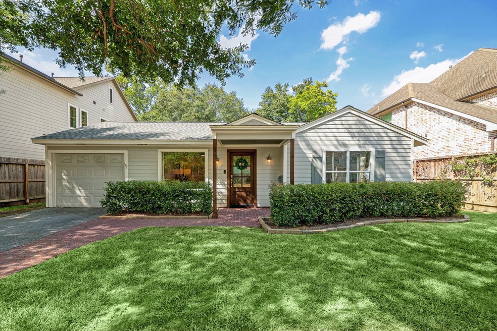 1706 Lamonte Ln, Houston, TX 77018 - photo 1