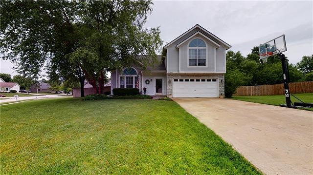 21807 W 51st St, Shawnee, KS 66226 - photo 1