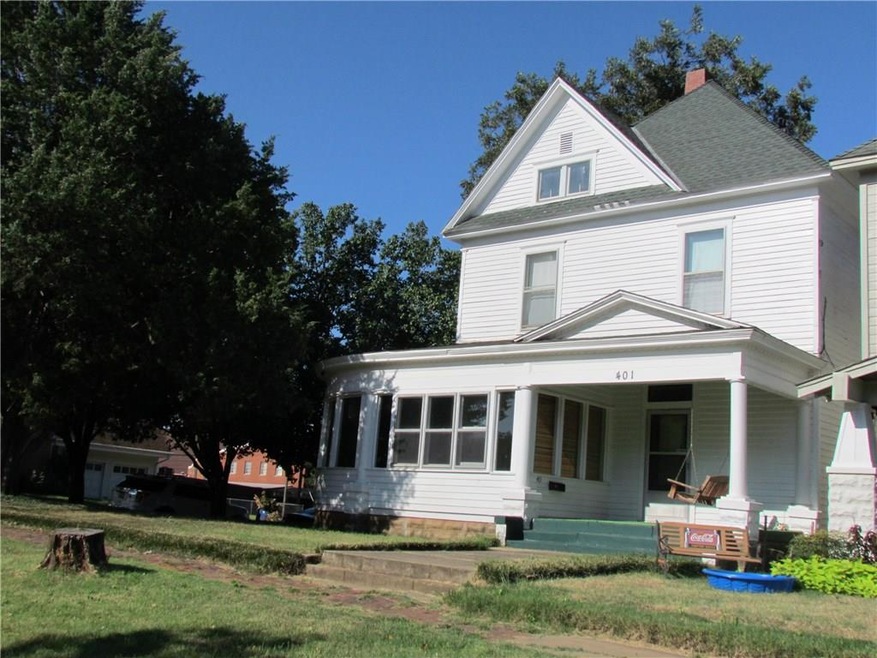 401 N Broad St, Guthrie, OK 73044 - photo 1