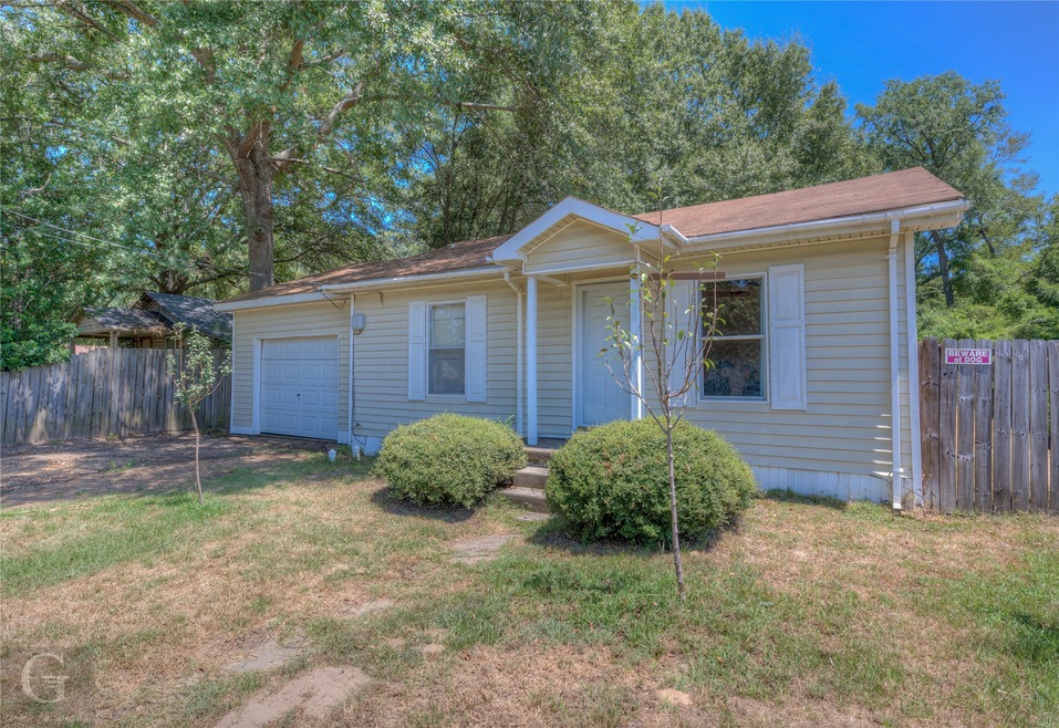 610 Batton St, Minden, LA 71055 - photo 1