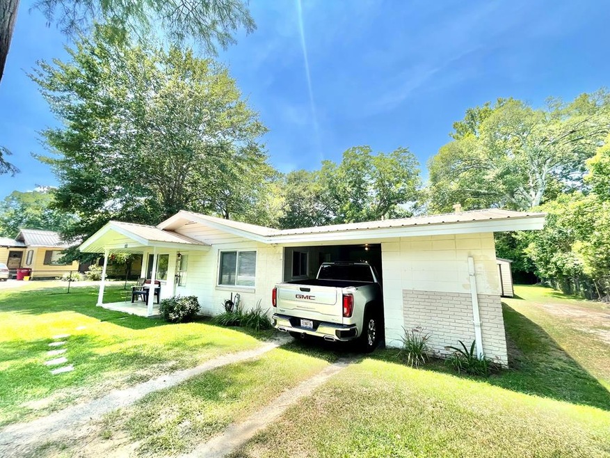 1006 Pineview Ave, Tifton, GA 31794 - photo 1