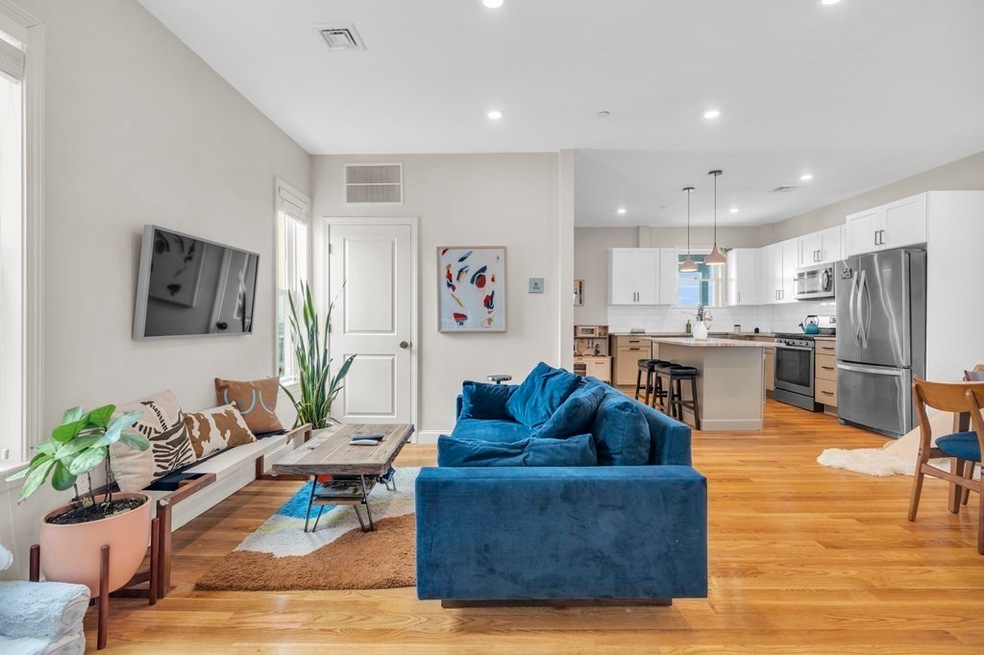 285 Princeton St unit 3, Boston, MA 02128 - photo 1