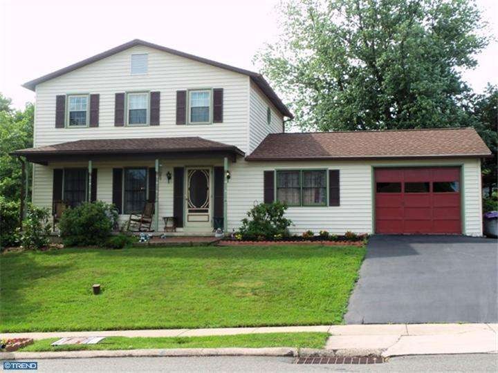 12 Roosevelt Dr, Boyertown, PA 19512 - photo 1