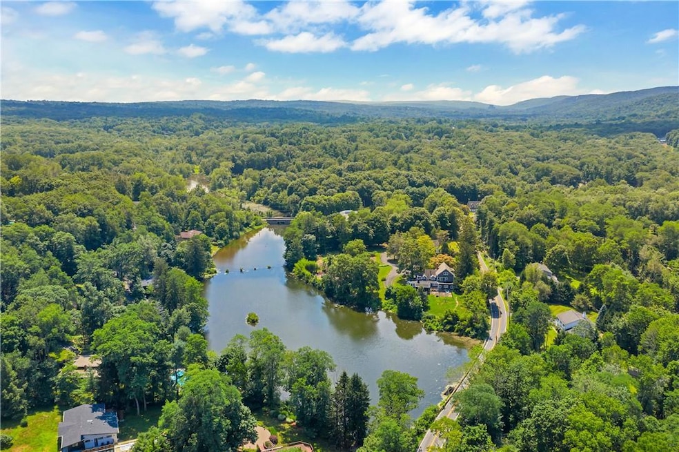 4 Wesley Chapel Rd, Suffern, NY 10901 - photo 1