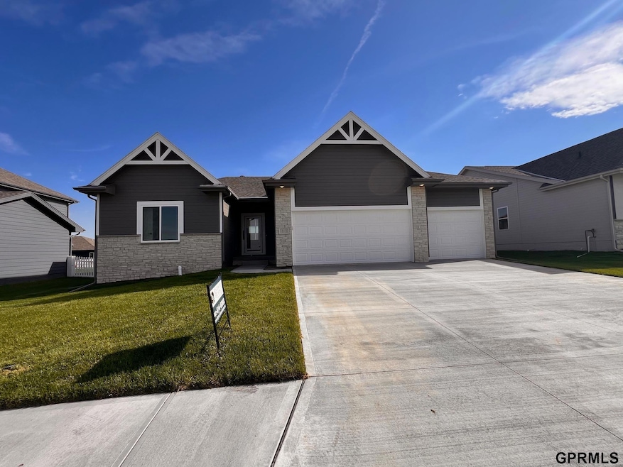12105 Daniell Rd, Bellevue, NE 68123 - photo 1
