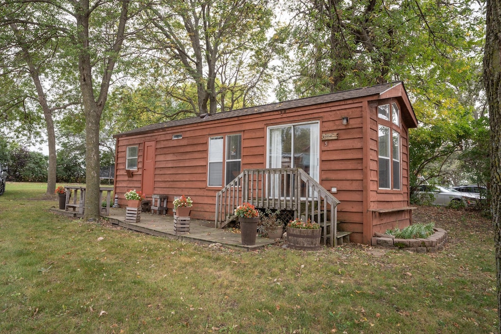 Norway Lake Cabin in Sunset Shores