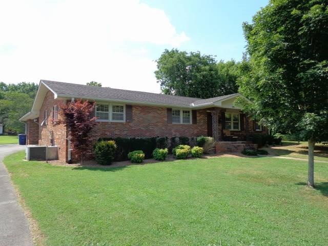 203 Oakwood Dr, Shelbyville, TN 37160 - photo 1