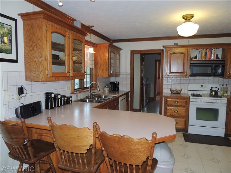 6590 Burlingame Ave SW, Byron Center, MI 49315 - photo 1