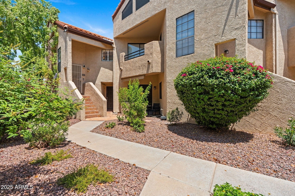 1-web-or-mls-10301-n-70th-st-238