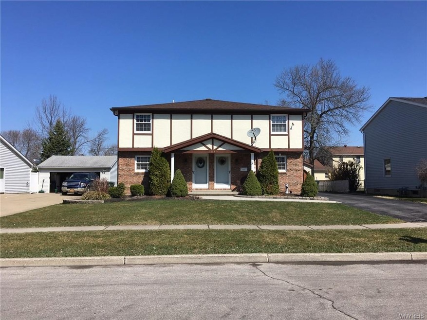 1048 Castlebar Dr, North Tonawanda, NY 14120 - photo 1