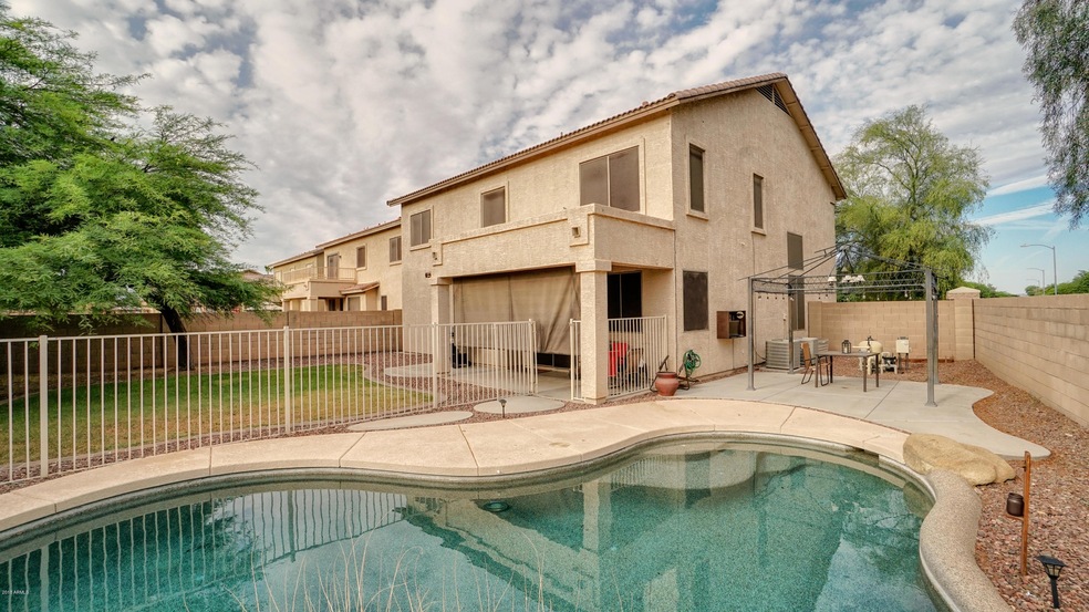 12202 N 128th Dr-32