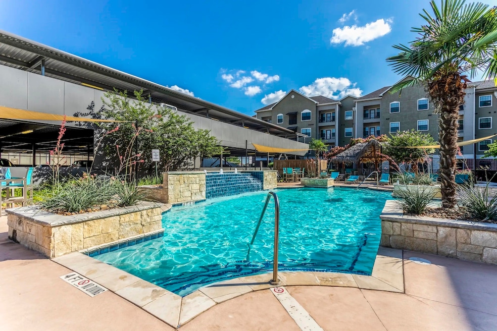 2120 Stephens Place unit 306, New Braunfels, TX 78130 - photo 1